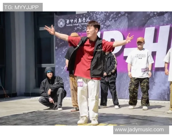 全国街舞大赛点评南京飞盘队展现团队意识与默契配合的精彩表现 全国街舞大赛点评南京飞盘队展现团队意识与默契配合的精彩表现